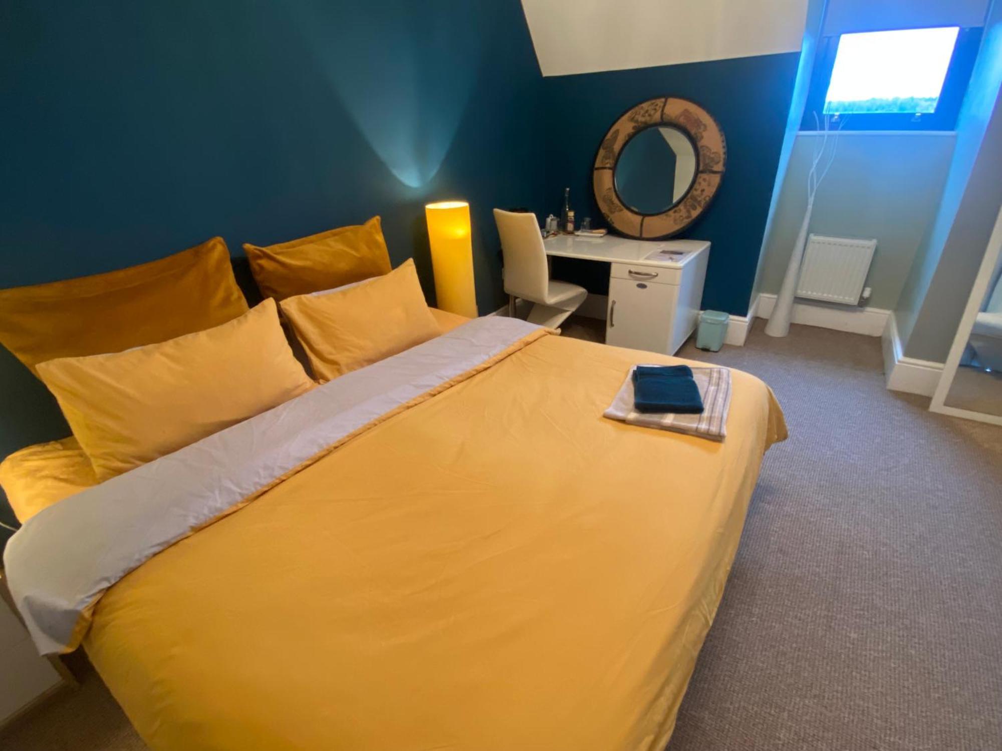 Upton Country Park Guest House Northampton Bilik gambar